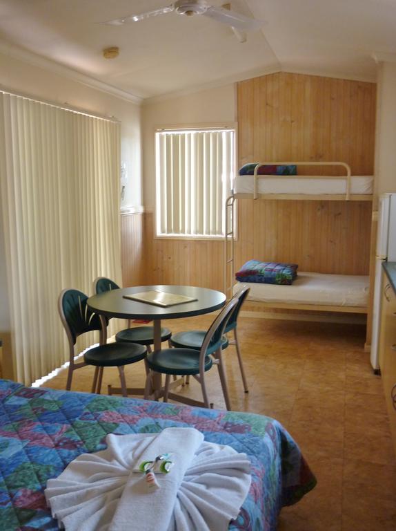 Roma Big Rig Tourist Park Otel Dış mekan fotoğraf